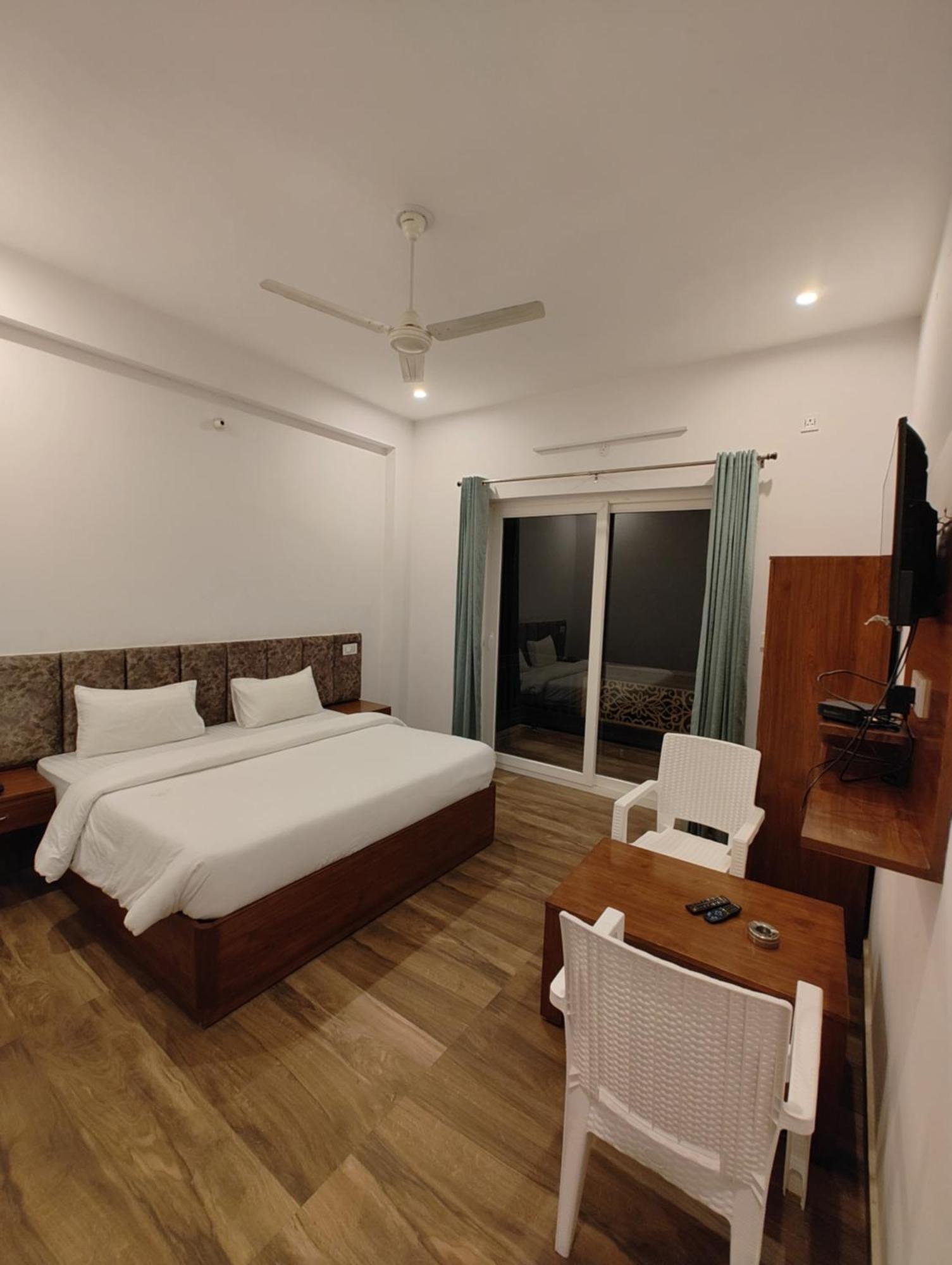 Hotel Anantam Residency Uttarkashi Экстерьер фото