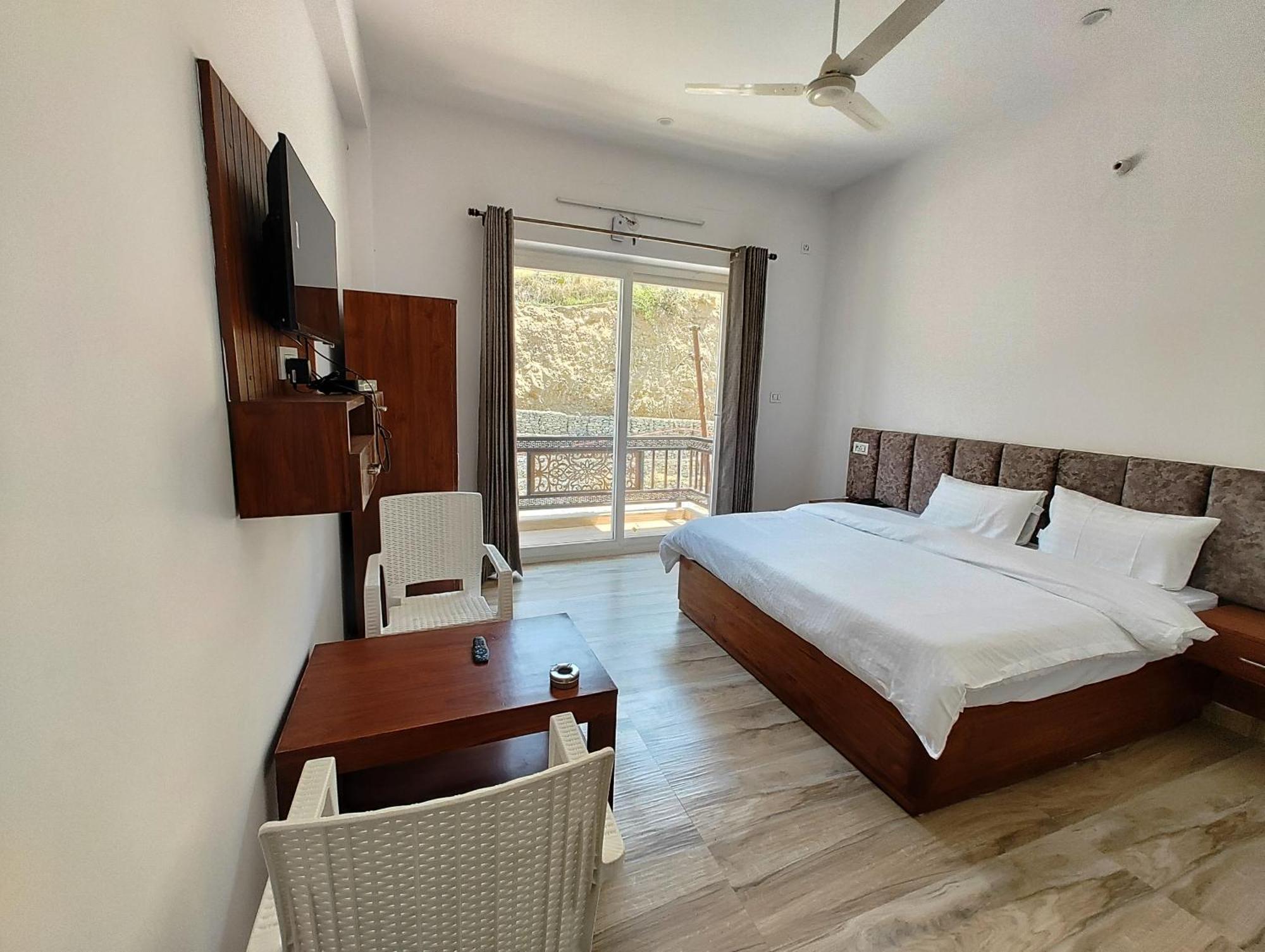 Hotel Anantam Residency Uttarkashi Экстерьер фото
