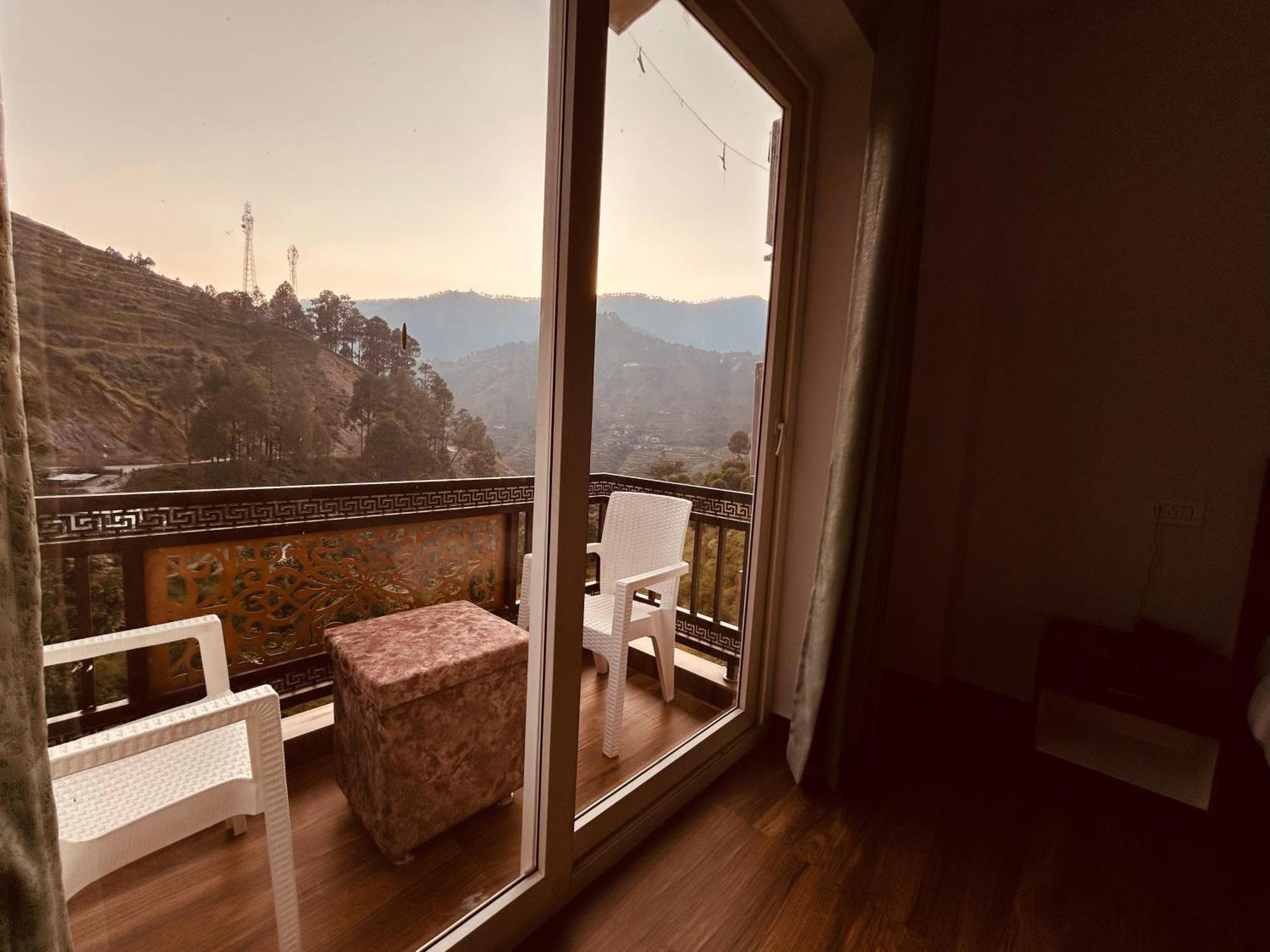 Hotel Anantam Residency Uttarkashi Экстерьер фото